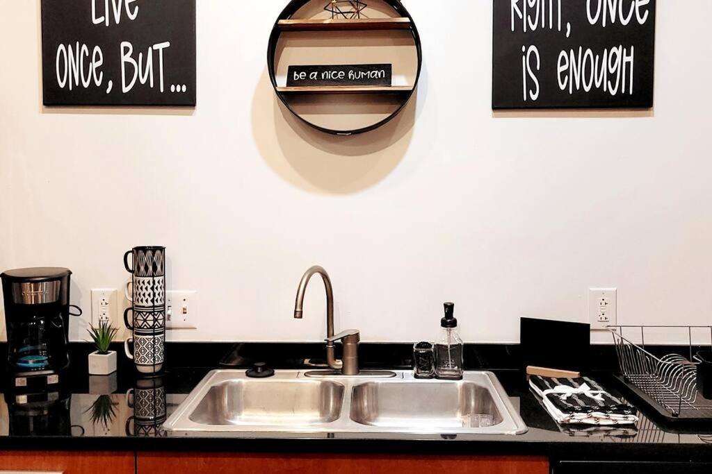 Staycation City Loft Free Gated Parking Saint Louis Esterno foto